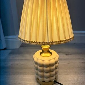 Elegant Cream Table Lamp